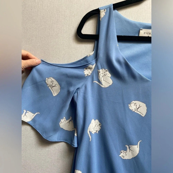 Everly Peek a boo  shoulder rolling cat dress Sz S - Picture 3 of 9